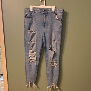 American Eagle Outfitters Light Blue Distressed Curvy Jegging